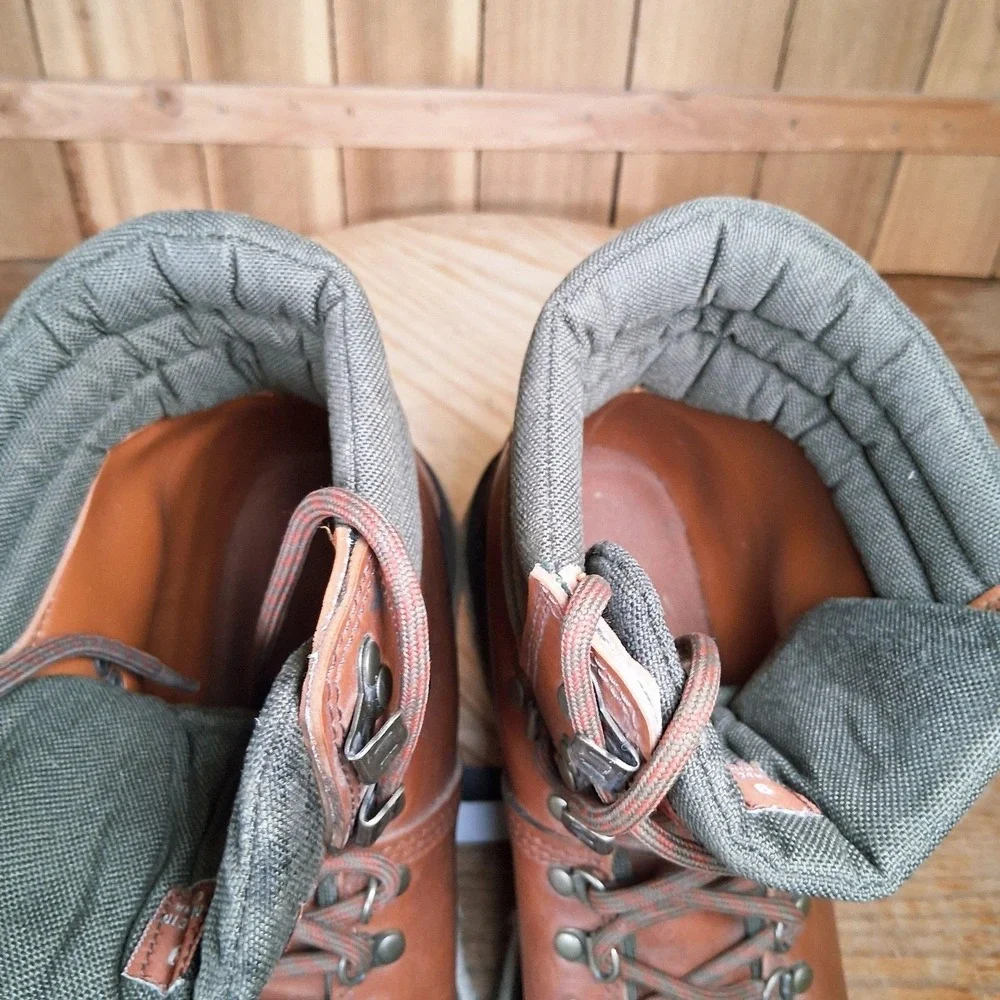 Simms Freestone Wading Boots Mens 9 Brown Leather Felt Sole Fly Fishing Non-Slip
